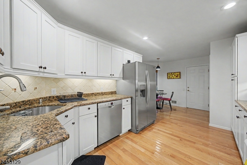 4 Jesse Ct Property Photo 8