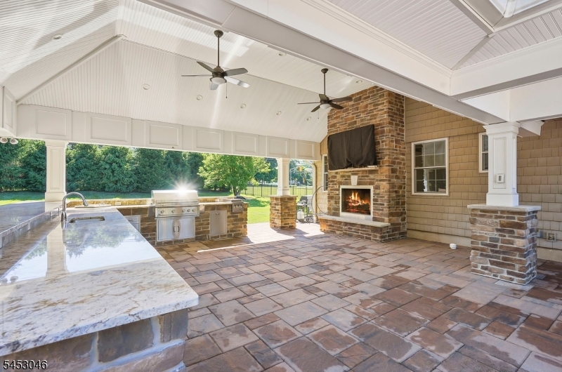 65 Washington Valley Rd Property Photo 2