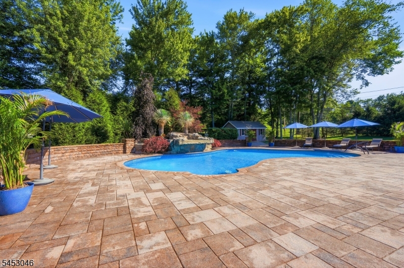 65 Washington Valley Rd Property Photo 13