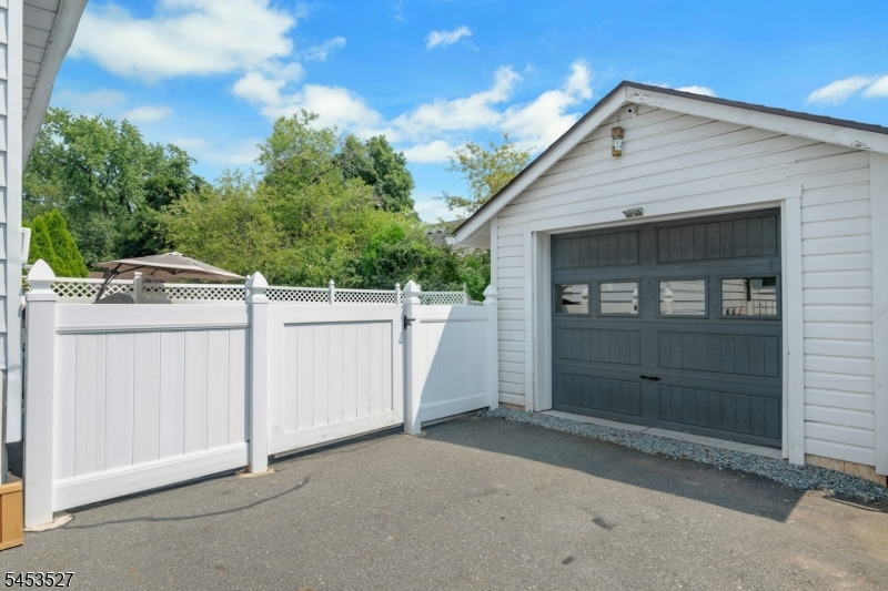 17 Ferncliff Rd Property Photo 27