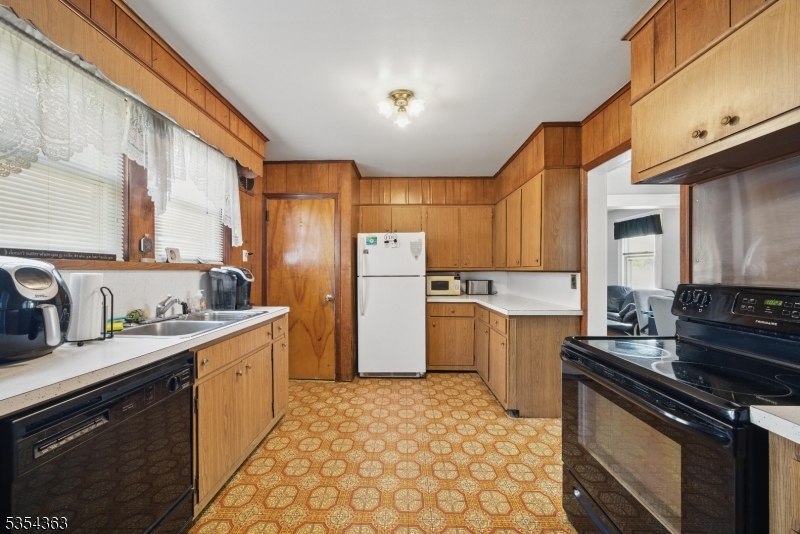 149 Roessler St Property Photo 12
