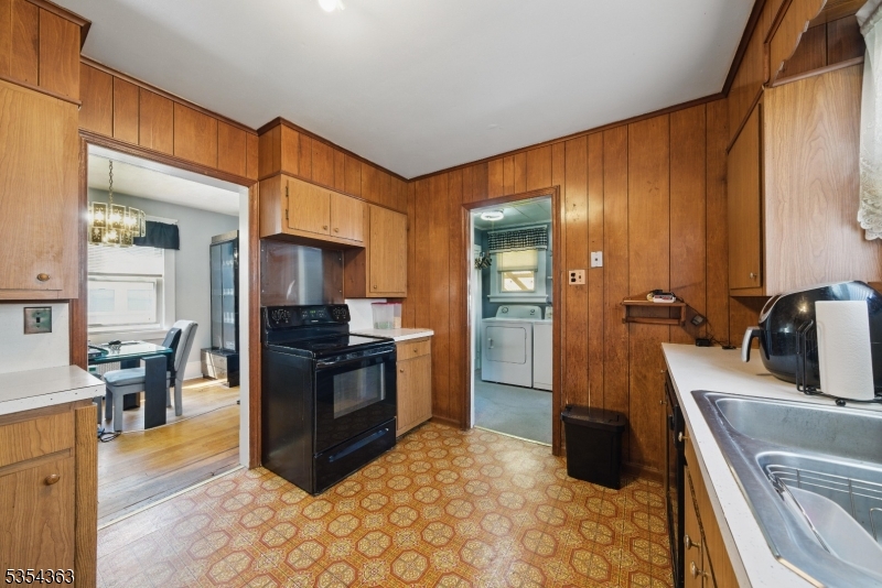 149 Roessler St Property Photo 13