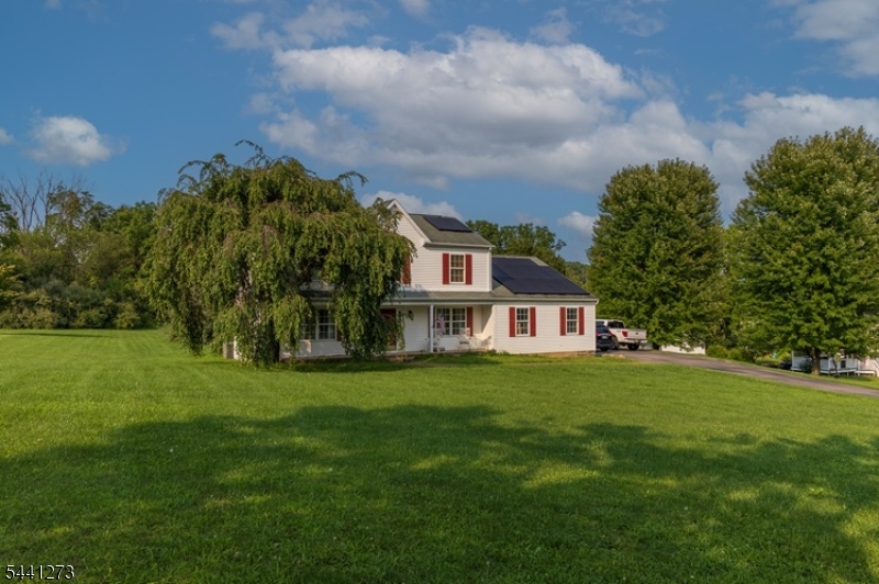 4 Fox Chase Rd Property Photo 3