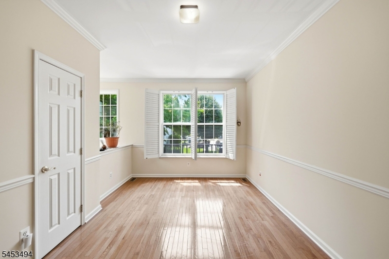 427 Hartford Drive Property Photo 6