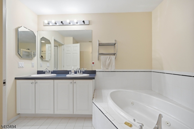 427 Hartford Drive Property Photo 25