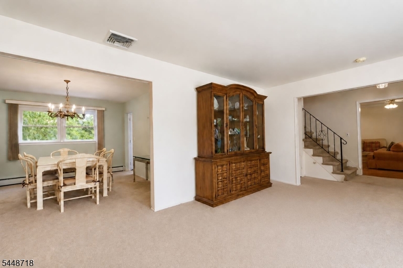 7 Rosemont Ter Property Photo 4