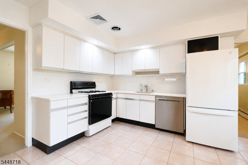7 Rosemont Ter Property Photo 8