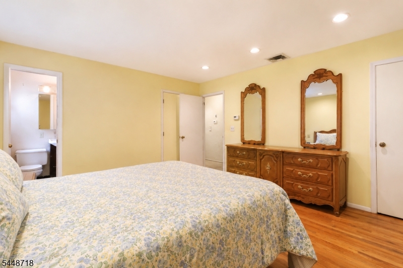 7 Rosemont Ter Property Photo 15