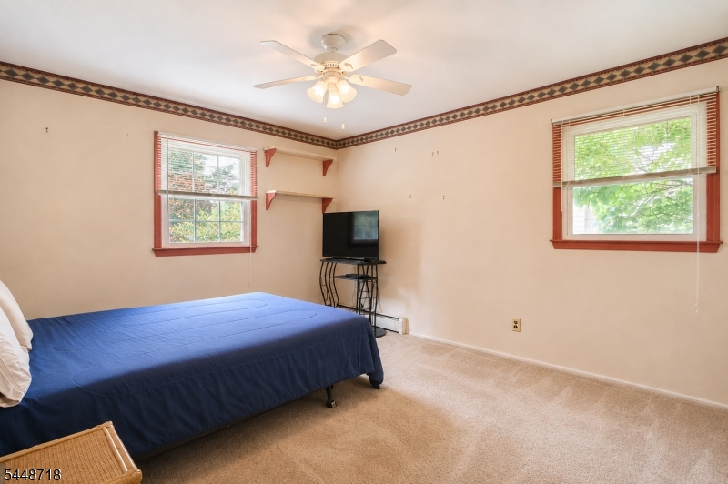 7 Rosemont Ter Property Photo 17
