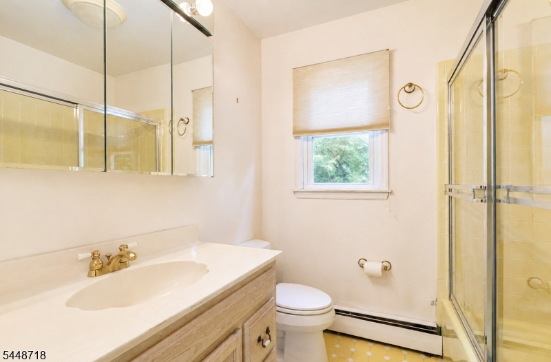 7 Rosemont Ter Property Photo 22