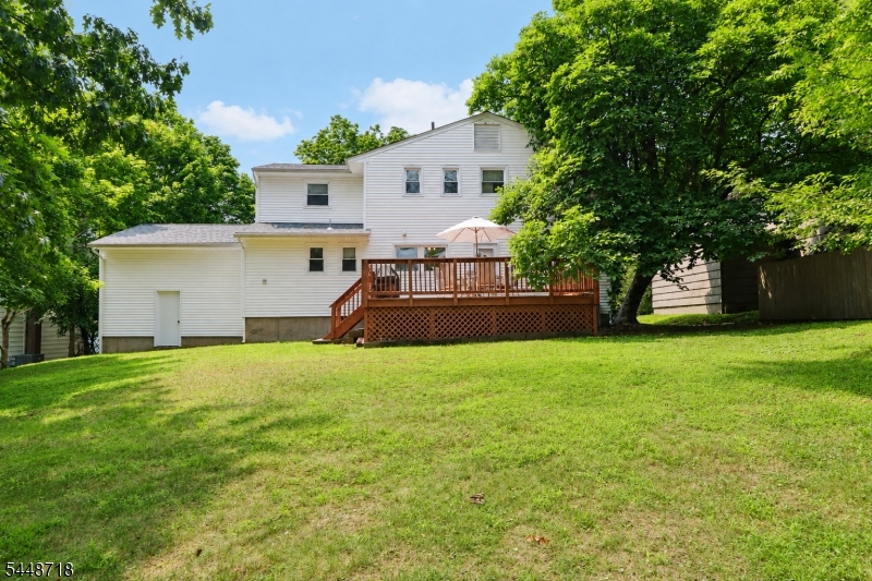 7 Rosemont Ter Property Photo 25