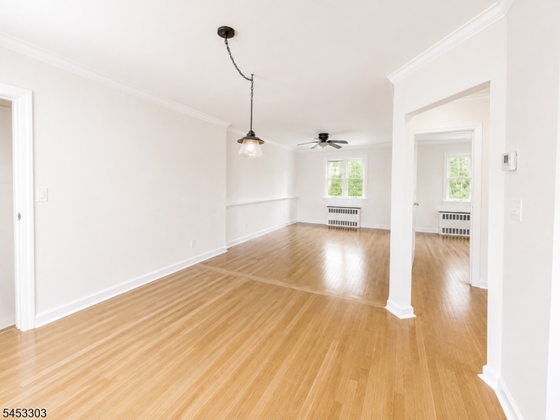 7 Valley Rd A Property Photo 9