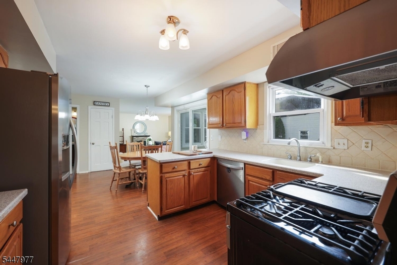 77 Rohill Rd Property Photo 14