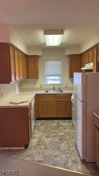 64 Isabella Ave Property Photo 2