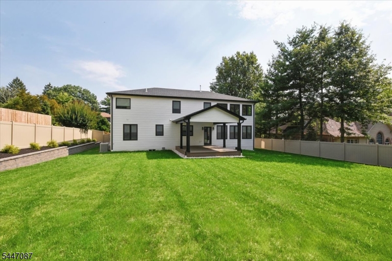 31 Farview Ave Property Photo 44