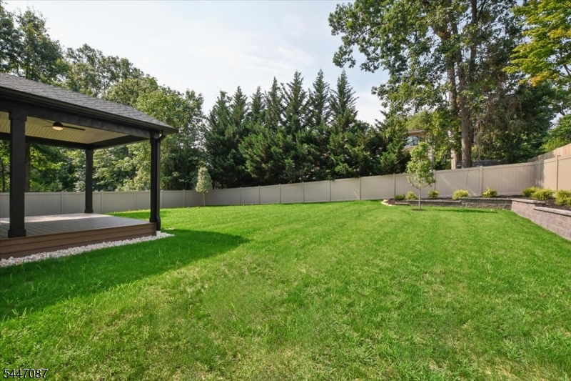 31 Farview Ave Property Photo 45