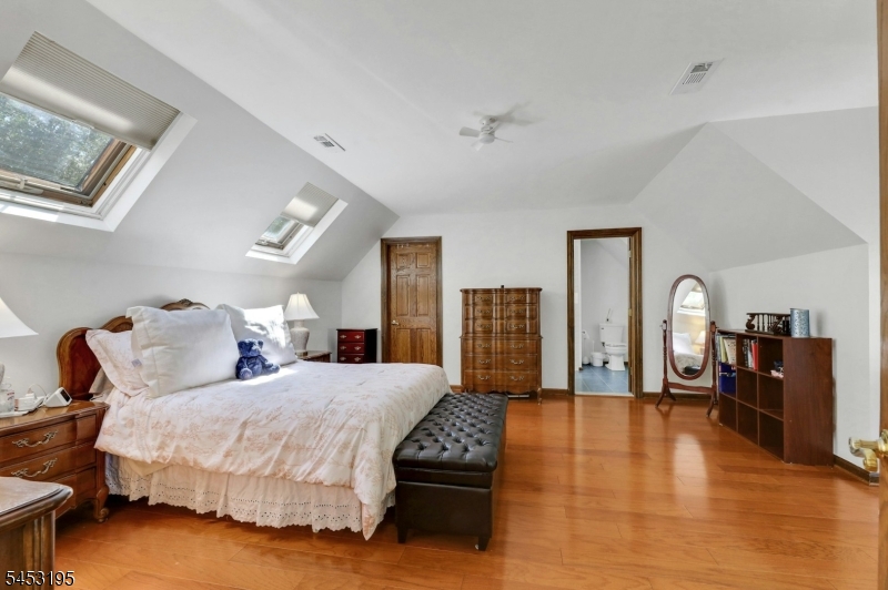 26 Green Terrace Way Property Photo 33