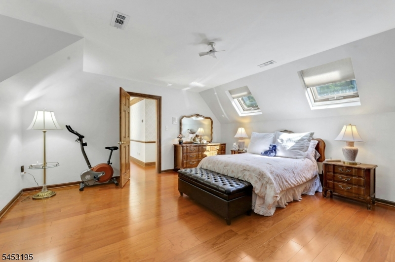 26 Green Terrace Way Property Photo 34