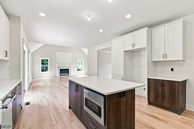 4 Highland Meadows Road Property Photo 12