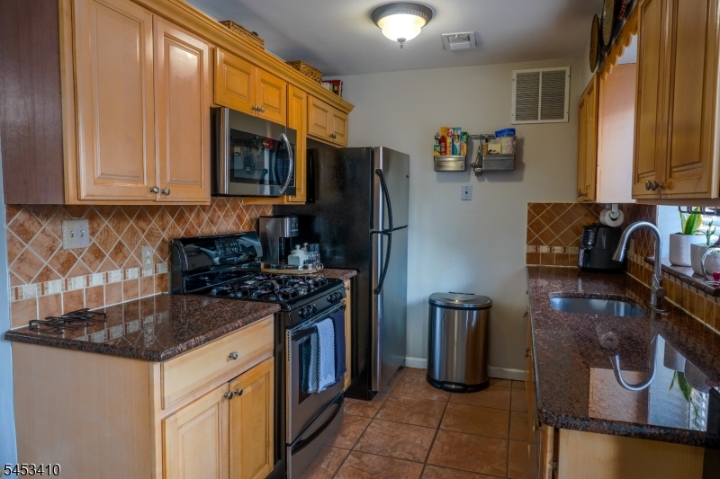 22 Belmont Avenue U-a1 A1 Property Photo 8