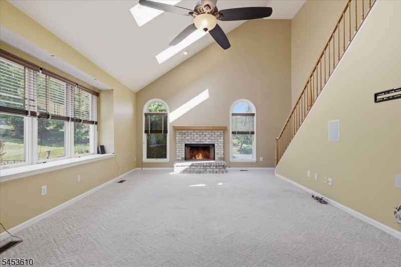 29 Old Schoolhouse Rd Property Photo 19