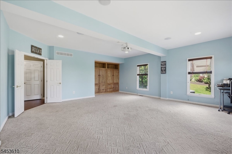 29 Old Schoolhouse Rd Property Photo 25