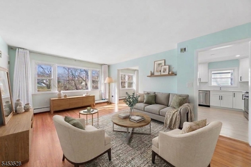 166 1st St Property Photo 2