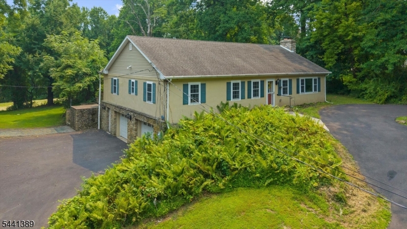 3 Walden Rd Property Photo 1