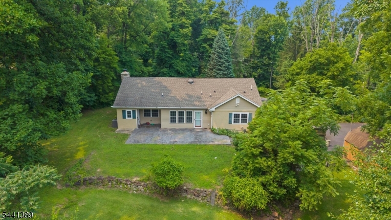 3 Walden Rd Property Photo 2