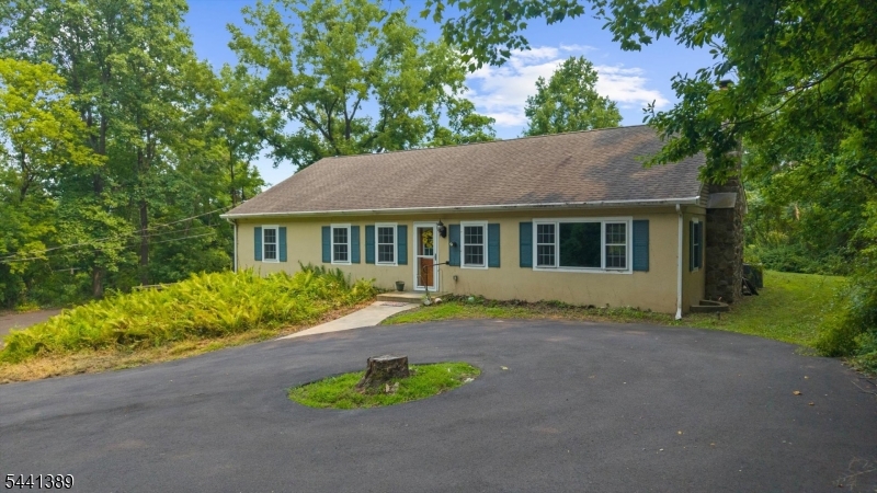 3 Walden Rd Property Photo 3
