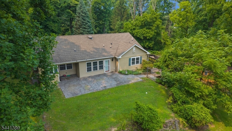 3 Walden Rd Property Photo 4
