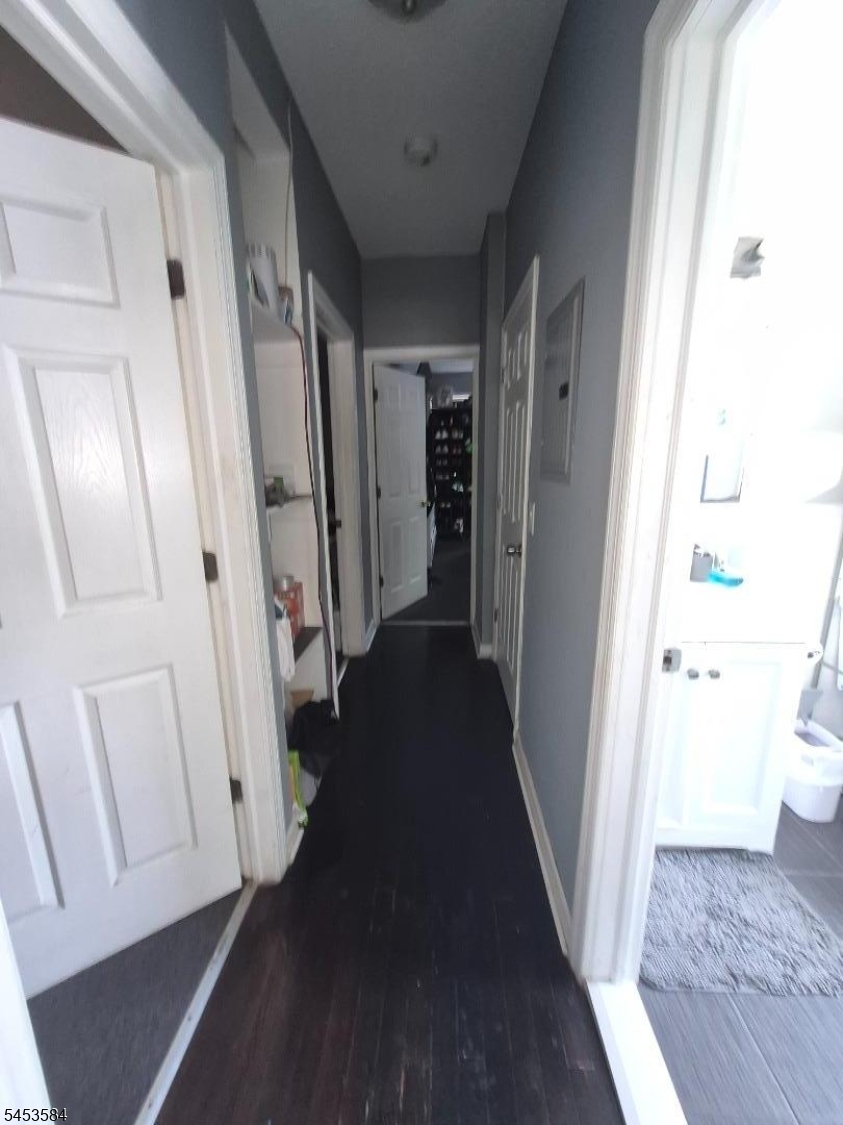 93 Hopkins Pl Property Photo 14