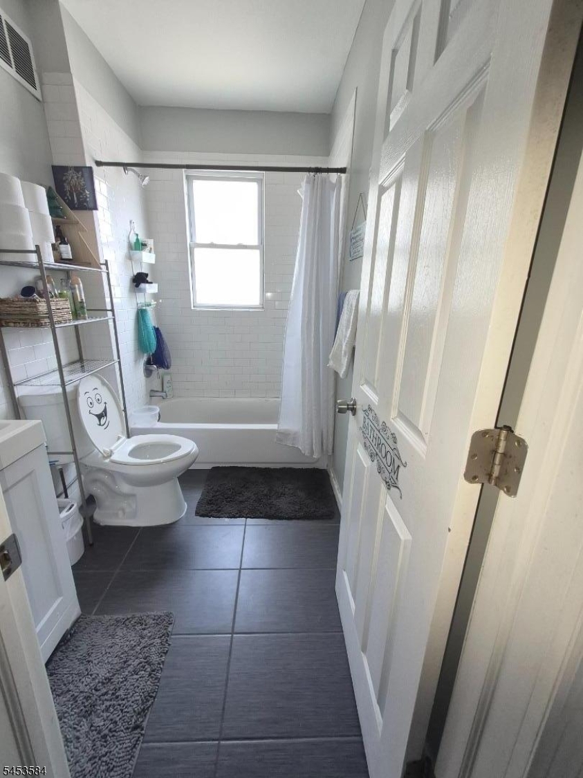 93 Hopkins Pl Property Photo 15