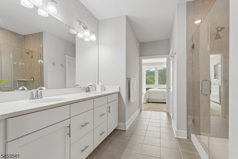 2 Vanderbilt Blvd 403 Property Photo 20