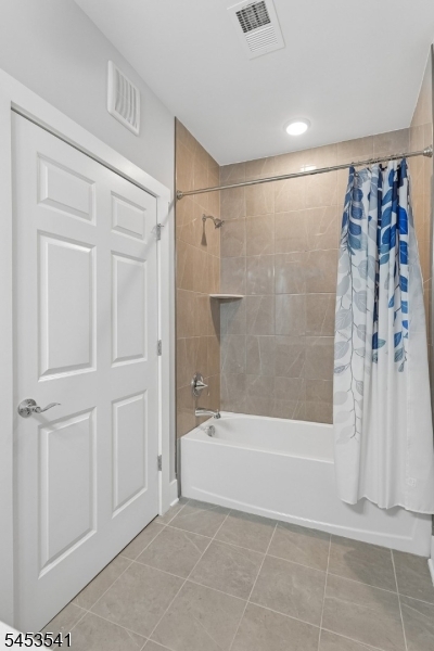 2 Vanderbilt Blvd 403 Property Photo 26