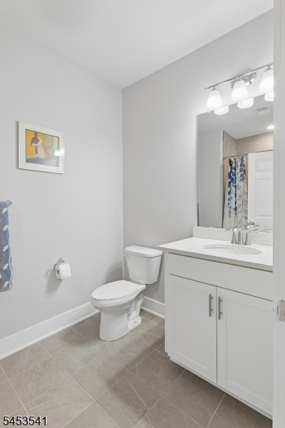 2 Vanderbilt Blvd 403 Property Photo 27