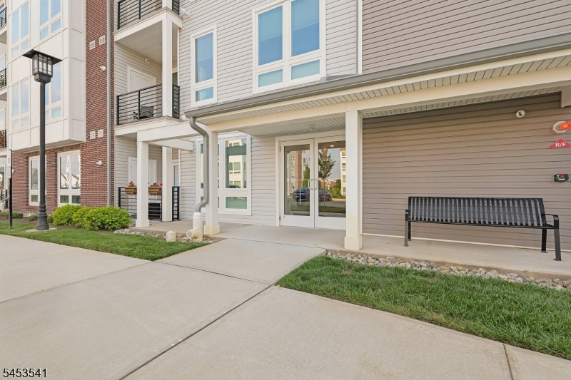 2 Vanderbilt Blvd 403 Property Photo 31