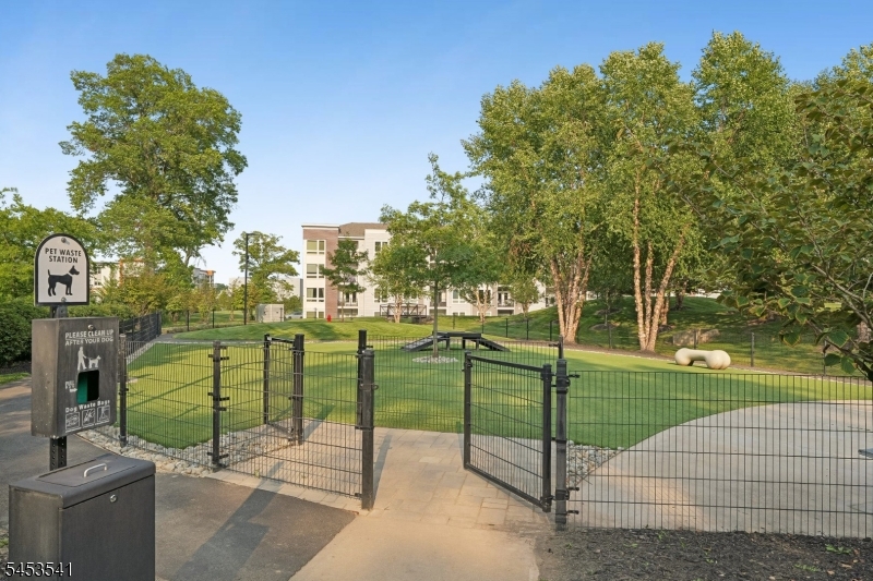 2 Vanderbilt Blvd 403 Property Photo 36