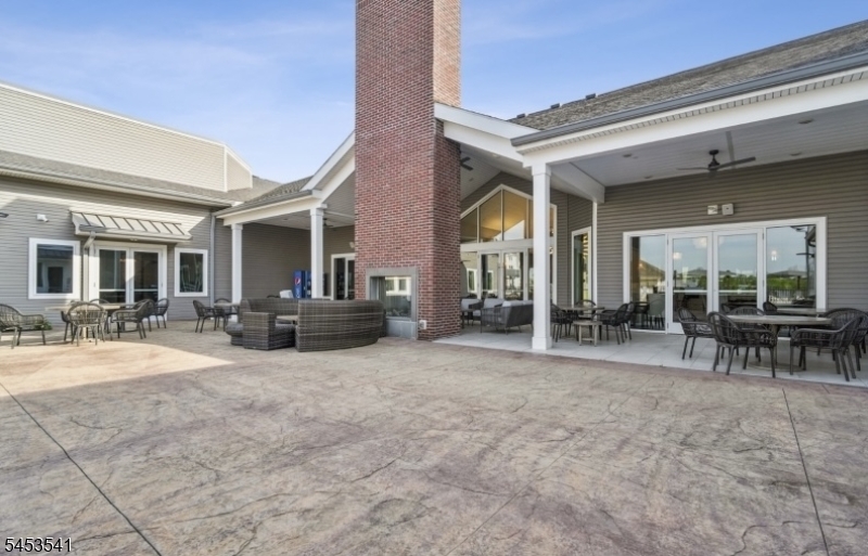 2 Vanderbilt Blvd 403 Property Photo 37