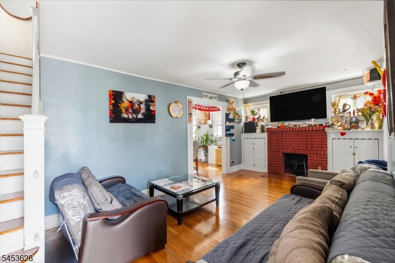 18 Newell Pl Property Photo 3