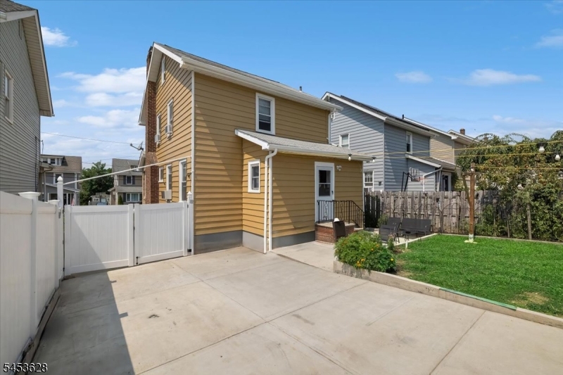 18 Newell Pl Property Photo 18