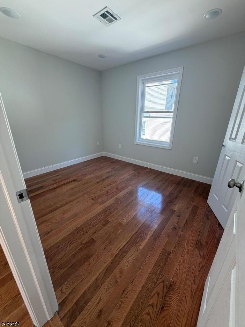 256 Ellis Ave Property Photo 8