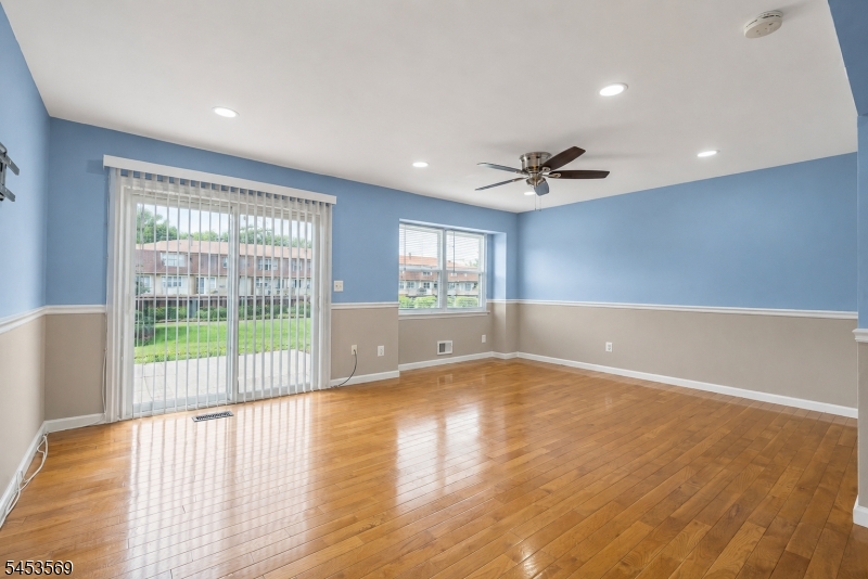 3003 North Oaks Boulevard Property Photo 6