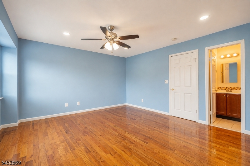 3003 North Oaks Boulevard Property Photo 15