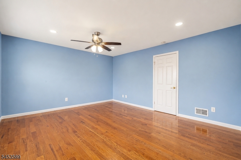 3003 North Oaks Boulevard Property Photo 17