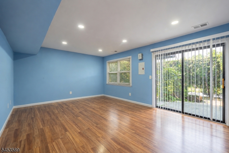 3003 North Oaks Boulevard Property Photo 21