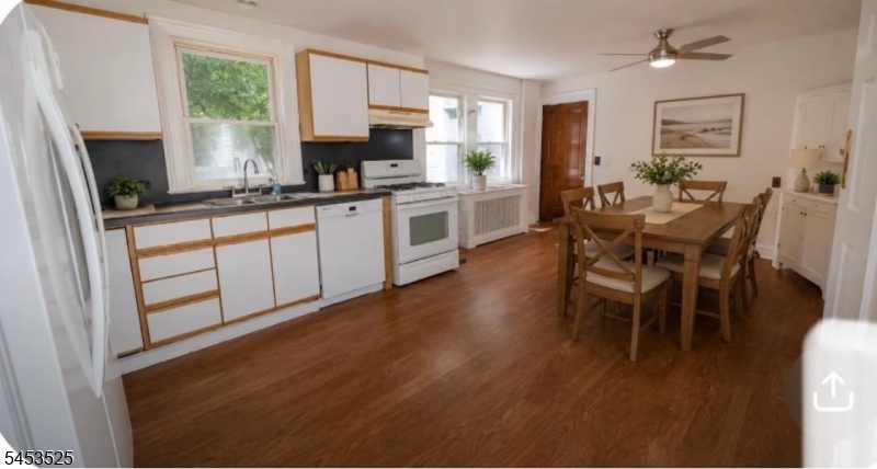 288 Paterson Ave Property Photo 8