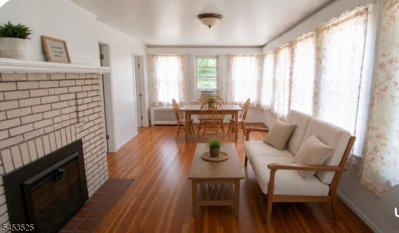 288 Paterson Ave Property Photo 12