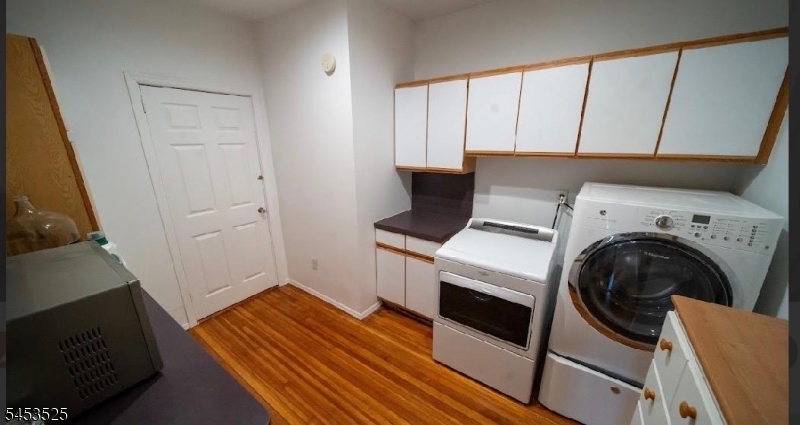 288 Paterson Ave Property Photo 29