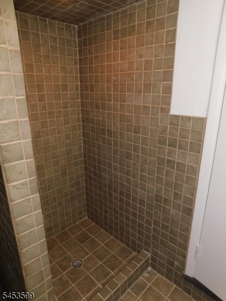 107 Stuyvesant Ave Property Photo 7